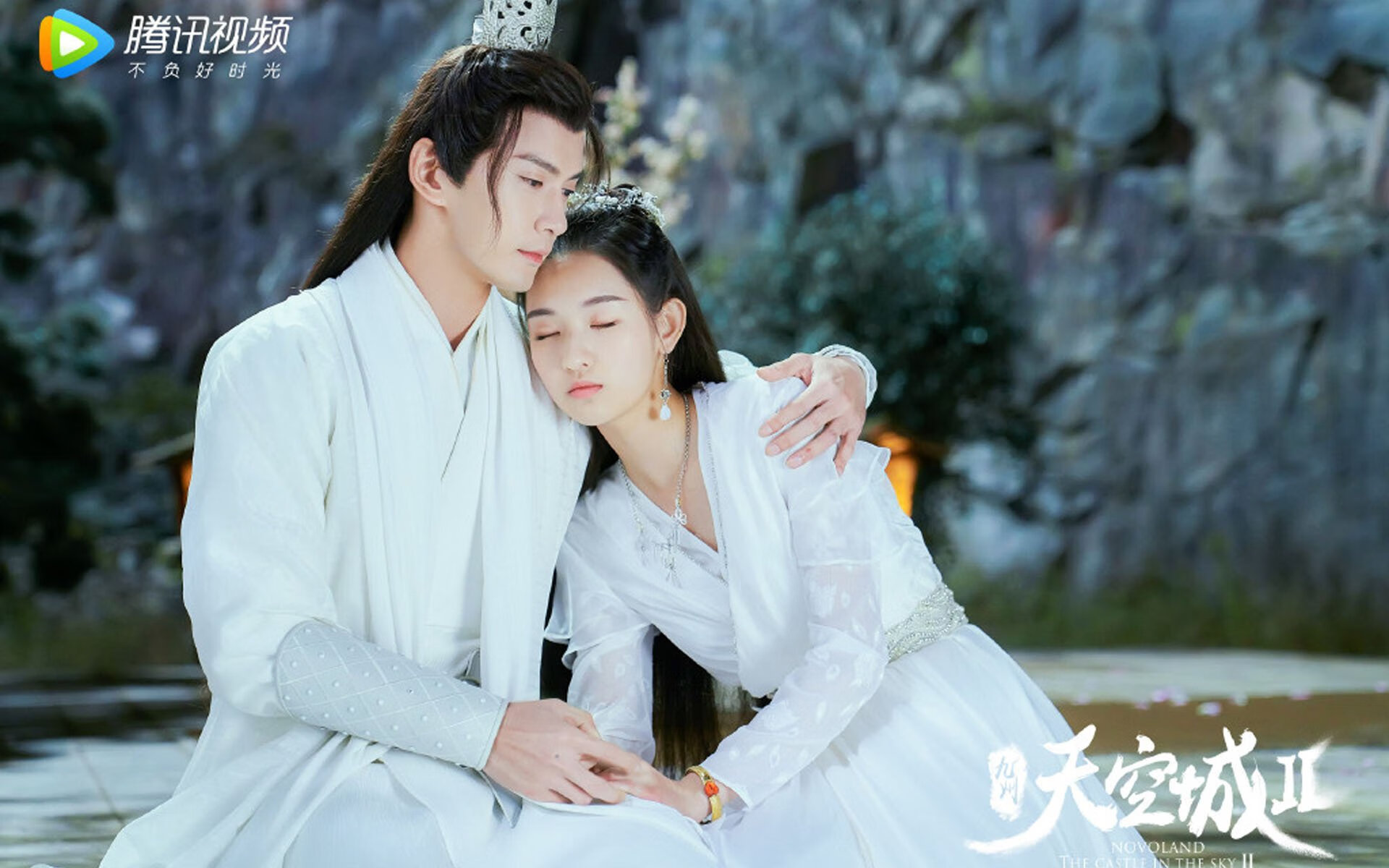 爱游戏官方-沙尔克队主帅戴维斯力求提升球队排名，沙尔克球队身价