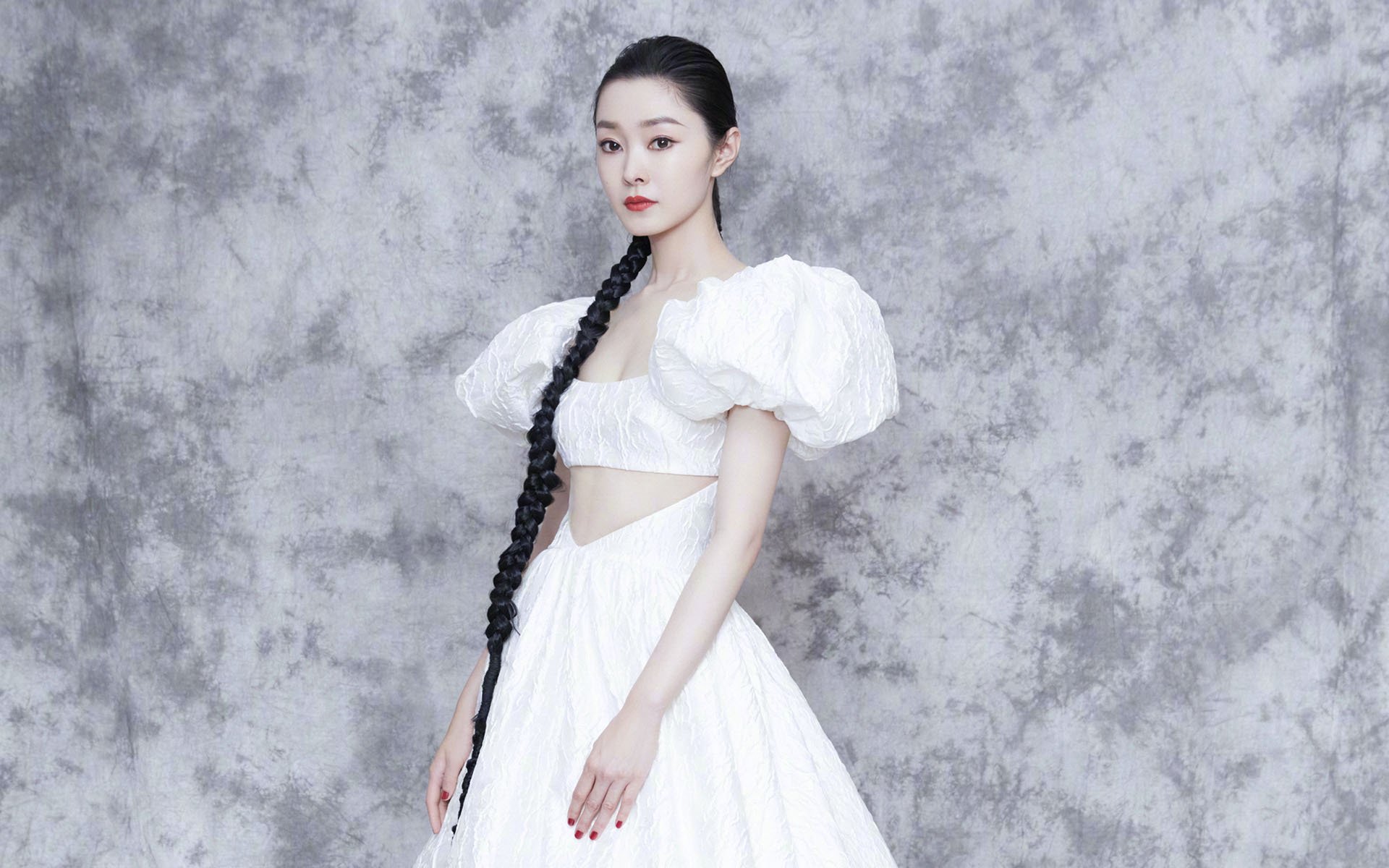 AYX SPORTS-西班牙队备战罗马尼亚，胜负难分看点颇多，西班牙对名单