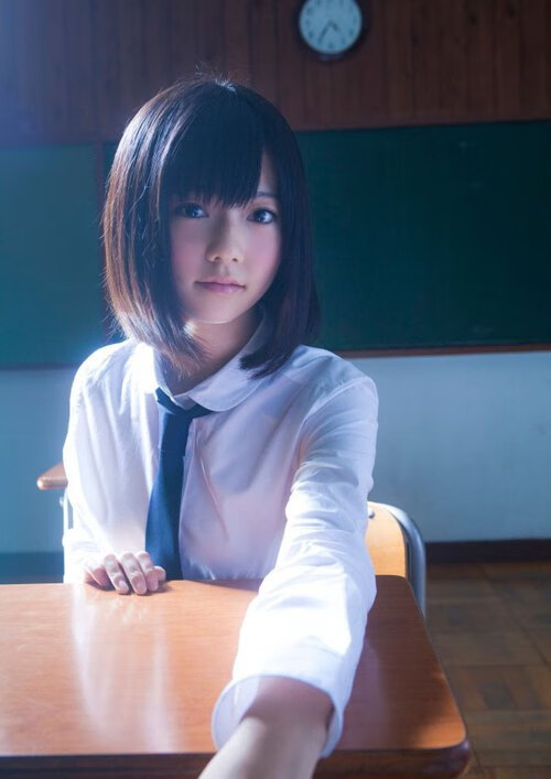 林丹参观母校新体育馆赞叹设施完善，林丹体育公司